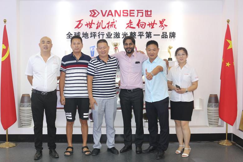 Indian Customer Visit Shandong Vanse Machinery Technology Co., Ltd. 6 201808091150574206268