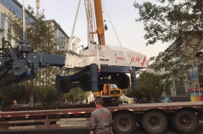 Shandong Vanse Machinery Two Telescopic Arm Laser Leveling Machine At The Same Time Delivery 3 image