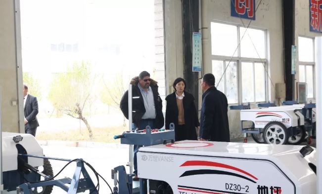 Visiting, Warmly Welcome Two Foreign Guests At The Same Time To Shandong Vanse Machinery To Inspect. 7 image