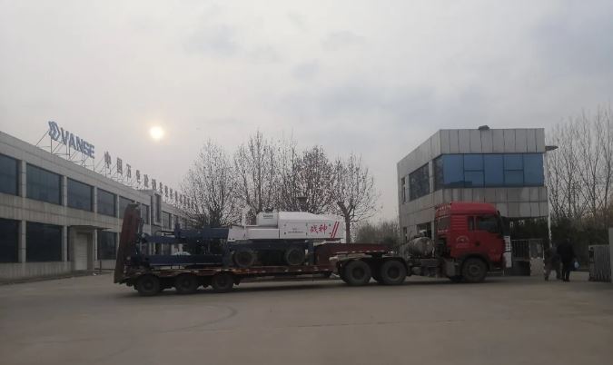Shandong Vanse YZ40-4E Telescopic Arm Laser Leveling Machine Delivery To Customer Smoothly 2 image