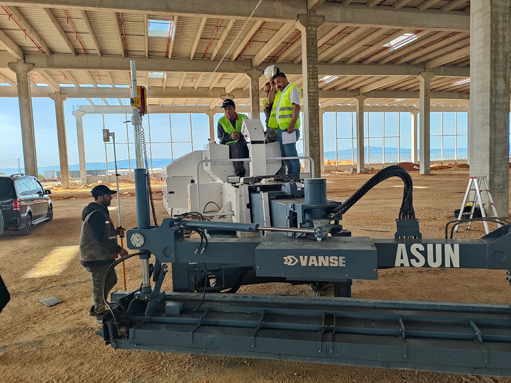 VANSE Group's laser leveling machine goes to Türkiye, with high customer evaluation! 3 02