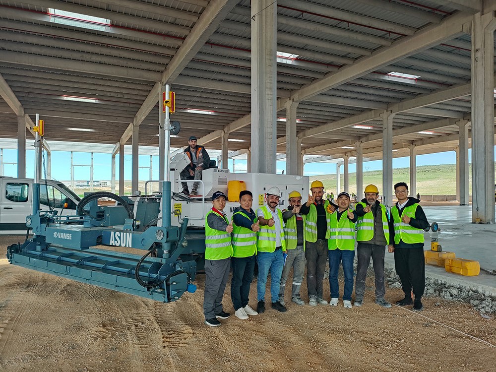 VANSE Group's laser leveling machine goes to Türkiye, with high customer evaluation! 1 01