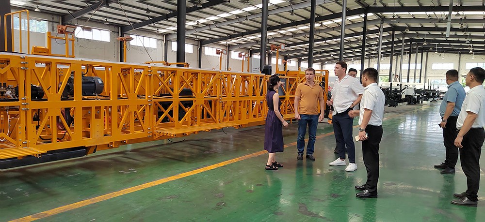 Uzbekistan clients visiting our factory,deepen cooperation and exchange promoting business development 2 03