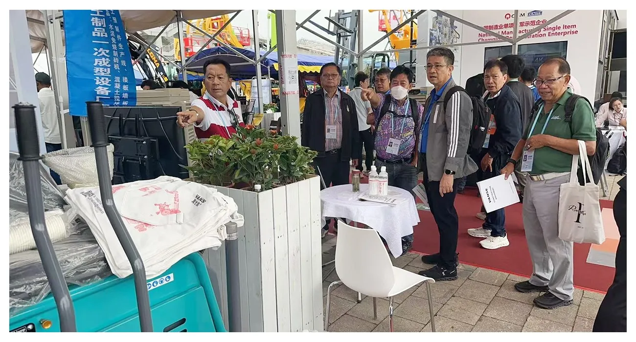 The 137th Canton Fair Ended Successfully 2 YZ28-4S ride-on concrete laser leveling machine
