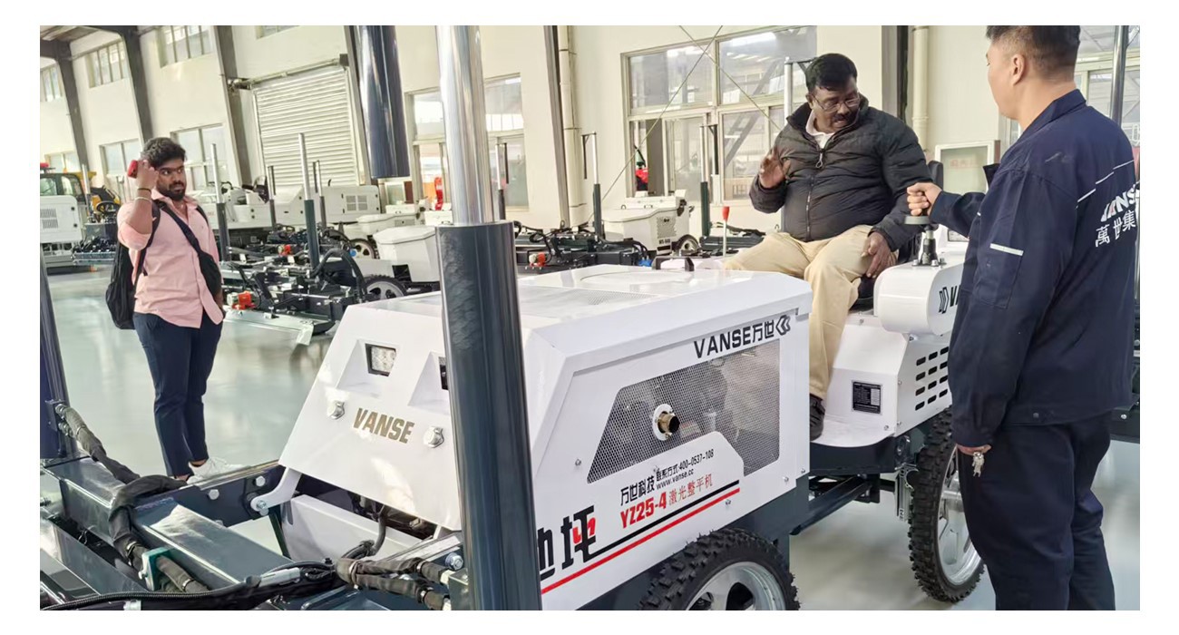 Indian Clients Came For Further Study 4 Automatic Laser Screed Machine