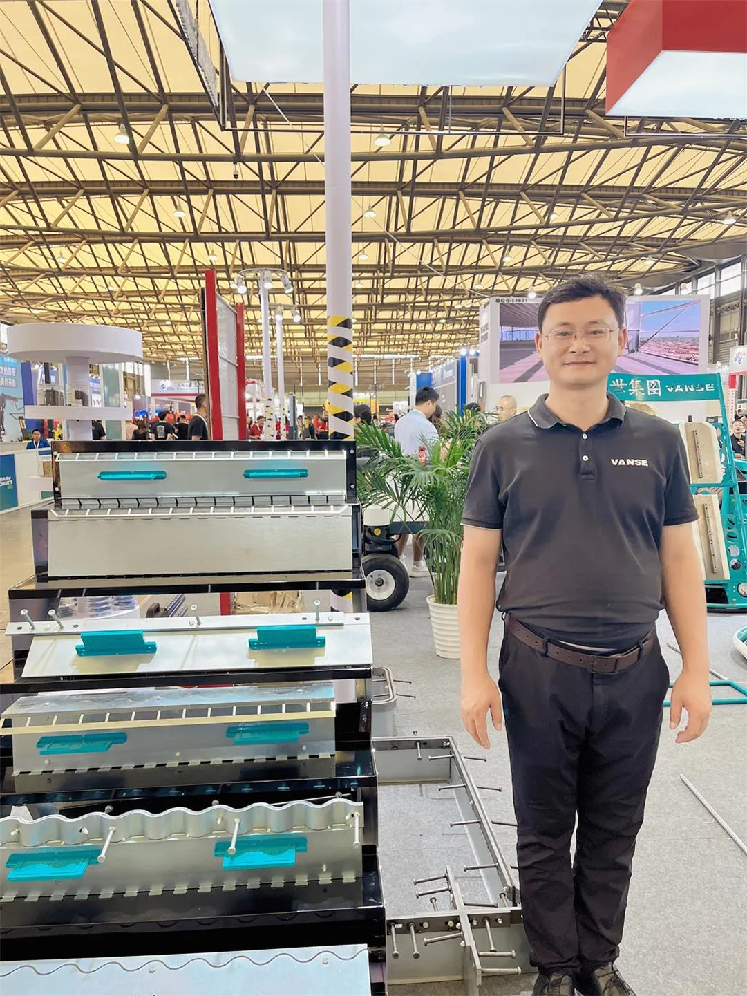 Green And Environmental Protection, Healthy Construction-VANSE Laser Leveling Machine Shines At The Asian Concrete World Expo 9 news-1081-1441