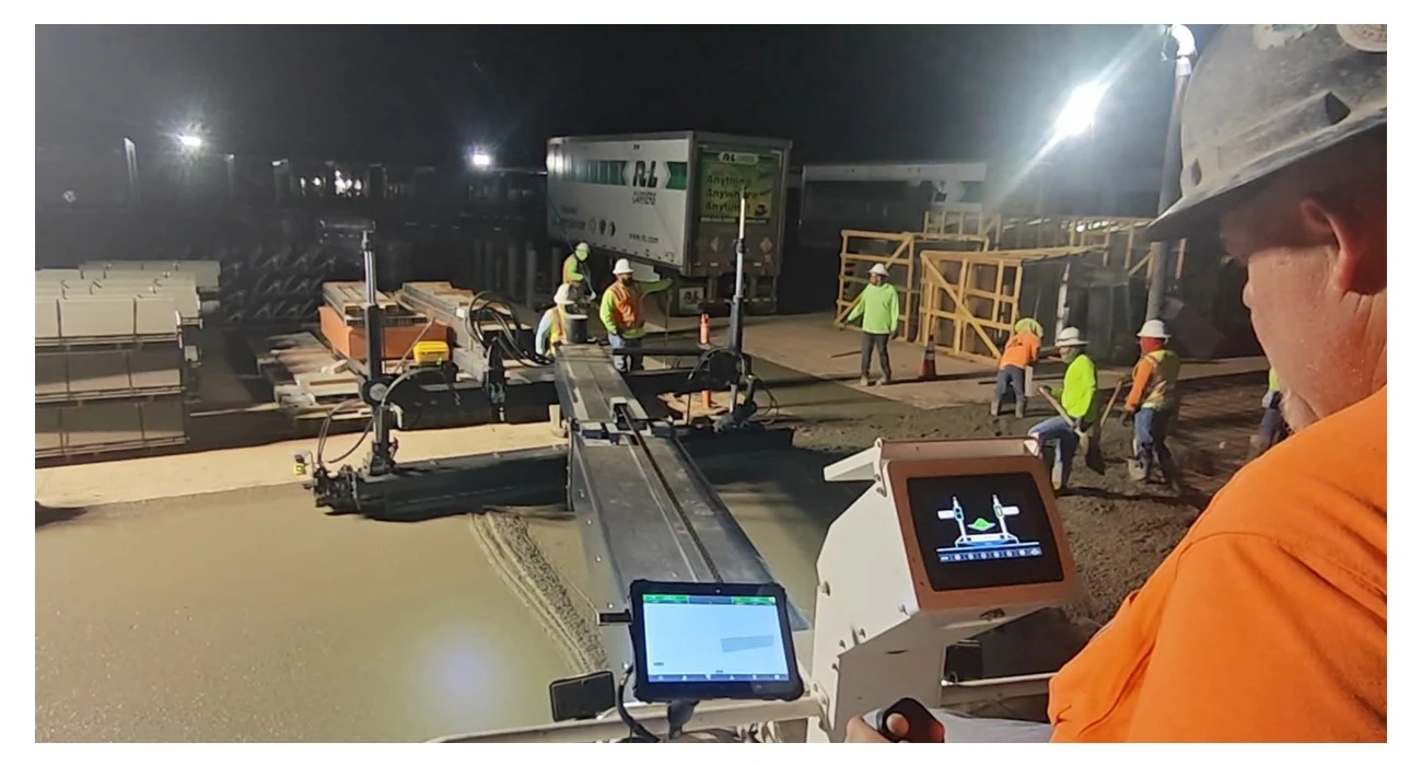 Conquering Complex Surfaces! Vanse YZ30-4E Facilitates Flawless Delivery Of U.S. Flooring Project. 2 20260514165408b3a70