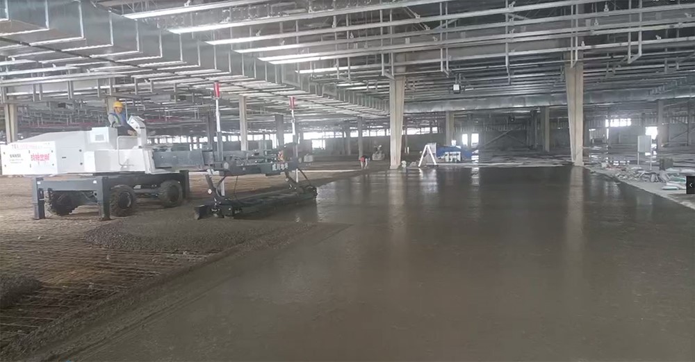 Vanse mechanical laser leveling machine serves overseas construction sites. 3 07
