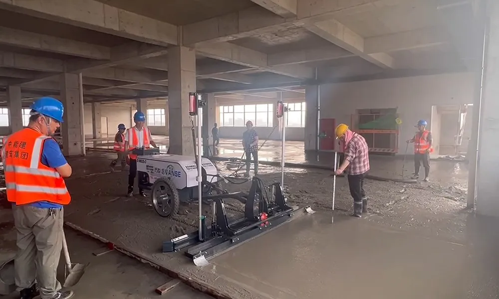 Construction conditions of concrete laser leveling machine under different environmental conditions 4 z