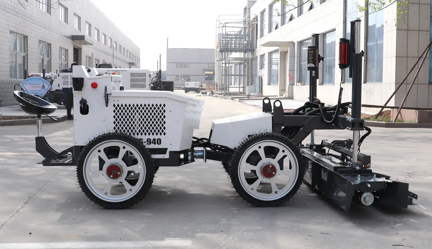 Analysis of the application of the concrete laser leveling machine in large-area floor construction 3 VANSE automatic laser concrete leveling machine