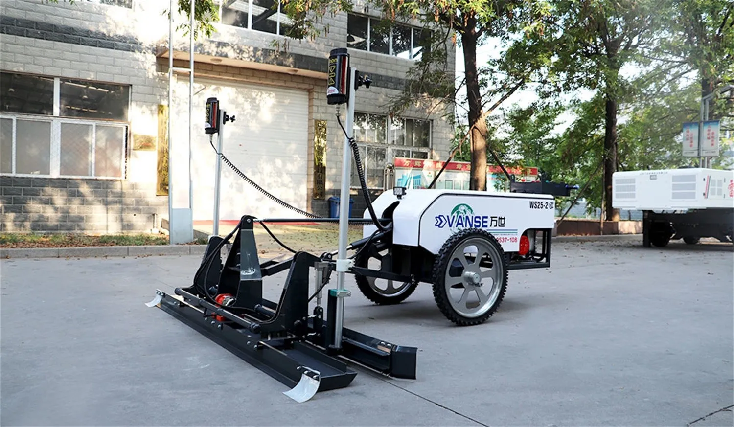 How to perform troubleshooting and routine maintenance during use of concrete laser leveling machine? 3 info-1500-873